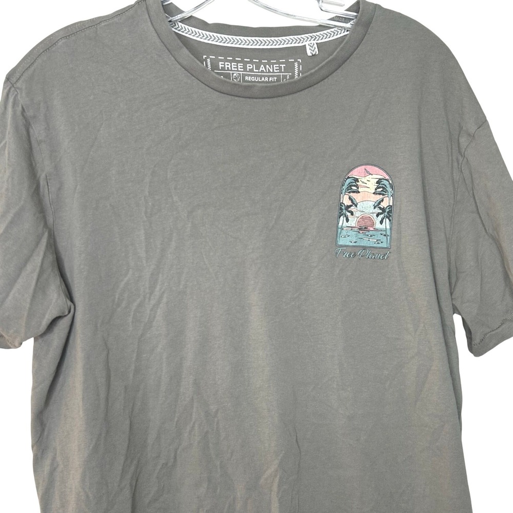 Free Planet tshirt-‎ Large-graphic organic conscientious cotton